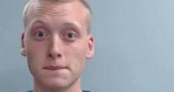 ADRIAN MATTSON | 2017-04-27 22:28:00 Fayette County, Kentucky Booking