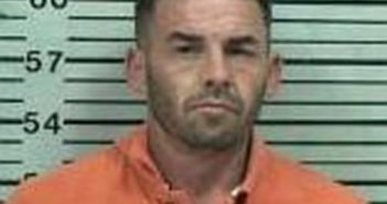 TRAVIS RUSSELL | 2017-04-27 13:06:00 Hood County, Texas Booking