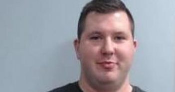 MICHAEL PITSILADIS | 2017-05-04 04:33:00 Fayette County, Kentucky Booking