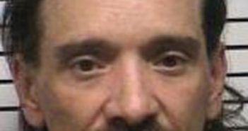 TIMOTHY MCGINLEY | 2017-05-05 02:14:00 Iredell County, North Carolina Booking
