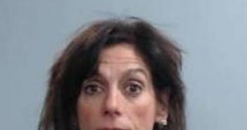 LISA GORDON | 2017-05-06 21:56:00 Fayette County, Kentucky Booking