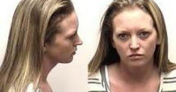 ASHLEY THOMAS | 2017-05-09 22:49:00 Clark County, Indiana Booking