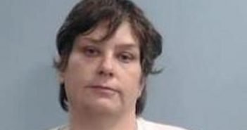 NICKI PARKER | 2017-05-10 14:44:00 Fayette County, Kentucky Booking