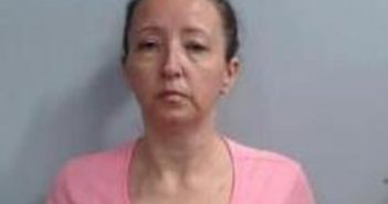 ANGELA HOBBS | 2017-05-11 10:43:00 Fayette County, Kentucky Booking