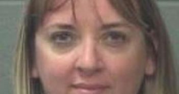 CYNTHIA CANTRELL | 2017-05-15 22:15:00 Onslow County, North Carolina Booking