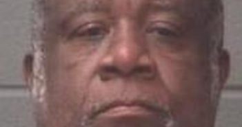 CALVIN FRYSON | 2017-05-16 09:05:00 Onslow County, North Carolina Booking