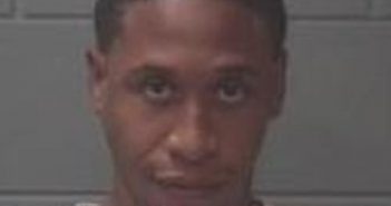 TERRELL WILLIAMS | 2017-05-16 23:40:00 Onslow County, North Carolina Booking