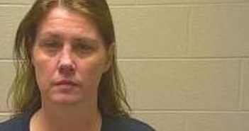 CHRISTIE OLDHAM | 2017-05-26 01:50:00 Coffee County, Tennessee Booking