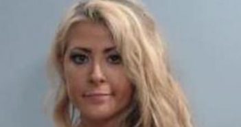 ANGELA BACH | 2017-05-30 23:05:00 Fayette County, Kentucky Booking