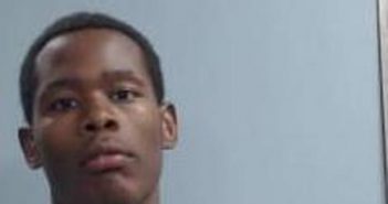 ZETHAN RIGGS | 2017-06-07 01:30:00 Fayette County, Kentucky Booking