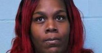 CAPRESCHA JACKSON | 2017-04-17 10:10:00 Lenoir County, North Carolina Booking