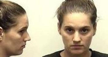 ASHLEY HODGE | 2017-06-18 23:41:00 Clark County, Indiana Booking