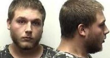 DONOVAN WEBB | 2017-06-18 22:46:00 Clark County, Indiana Booking