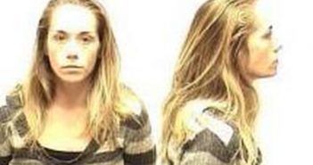 AIMEE BOTTOMS | 2017-06-18 13:33:00 Clark County, Indiana Booking