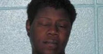 GLORIA HALL | 2017-04-21 10:55:00 Duplin County, North Carolina Booking