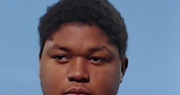 JEFFERSON, DAQUINNTON Q. | 2017-06-28 Brazoria County, Texas Booking