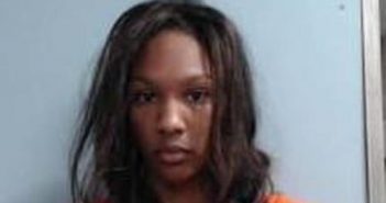 NATIERA HINTON | 2017-06-30 12:54:00 Fayette County, Kentucky Booking