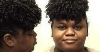 DESERAE SNARDON | 2017-07-05 23:59:00 Clark County, Indiana Booking