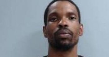 DARRI DAVIS | 2017-07-13 21:46:00 Fayette County, Kentucky Booking