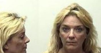 ELIZABETH MATTINGLY-KRAFT | 2017-07-22 02:13:00 Clark County, Indiana Booking