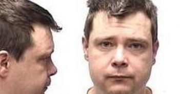 DANIEL HOLMES | 2017-07-24 04:59:00 Clark County, Indiana Booking