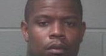 ROBERT MAYNOR | 2017-07-25 13:14:00 Onslow County, North Carolina Booking