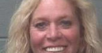 SHELLEY AMENDOLA | 2017-07-25 17:37:00 Onslow County, North Carolina Booking