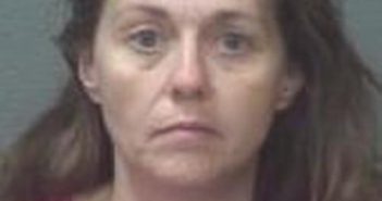 VERONICA HALL | 2017-07-27 11:01:00 Onslow County, North Carolina Booking