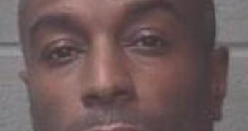 STEFEN ROBINSON | 2017-07-27 09:05:00 Onslow County, North Carolina Booking