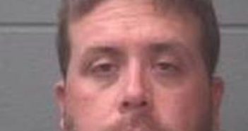 STEVEN HUNSINGER | 2017-07-27 05:24:00 Onslow County, North Carolina Booking