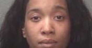 KERA OLIVER | 2017-08-18 13:32:00 Onslow County, North Carolina Booking