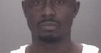 ARTHURIO MCEACHERN | 2017-08-18 09:43:00 Robeson County, North Carolina Booking