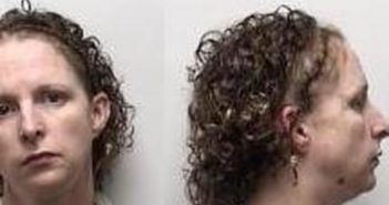 CARRIE COX | 2017-08-23 09:33:00 Clark County, Indiana Booking