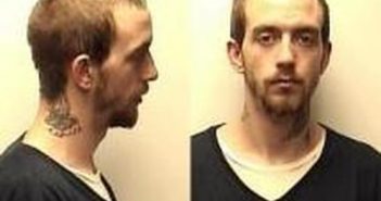 ANTHONY HOLLANDSWORTH | 2017-08-23 07:52:00 Clark County, Indiana Booking