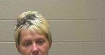 JENNIFER FLORES | 2017-08-28 03:18:00 Coffee County, Tennessee Booking
