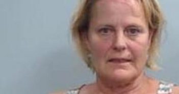 ROBIN MARSH-CREMEANS | 2017-08-31 22:43:00 Fayette County, Kentucky Booking