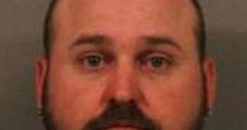 BEN STANTON | 2017-09-09 05:45:00 Cayuga County, New York Booking