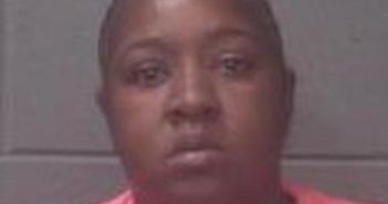 YETAKA PARKER | 2017-09-15 19:37:00 Onslow County, North Carolina Booking