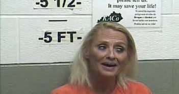 PATRICIA TUCKER | 2017-10-01 02:41:00 Whitley County, Kentucky Booking