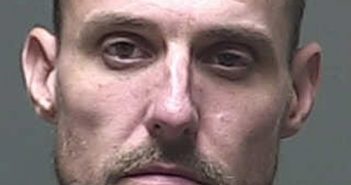 KENNETH BYRON MADDUX | 2017-10-02 00:17:00 Isabella County, Michigan Booking