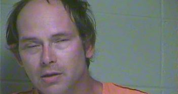JAMES W HURT | 2017-10-02 19:15:00 Woodford County, Kentucky Booking
