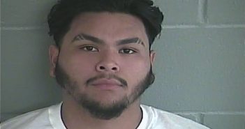 MOYSES MUNIZ | 2017-10-02 12:07:00 Levy County, Florida Booking