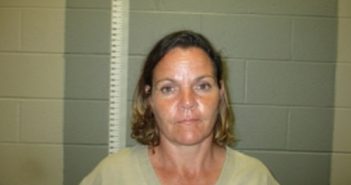 CASANDRA LEE HOOD | 2017-10-03 17:25:00 Bates County, Missouri Booking