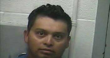 RUPERTO AVENDANO HERNANDEZ | 2017-10-04 11:51:00 Larue County, Kentucky Booking