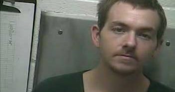 JORDAN L CANTER | 2017-10-04 10:47:00 Larue County, Kentucky Booking