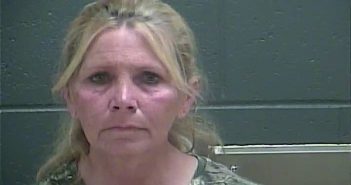 SANDRA KAYE TINDLE | 2017-10-05 12:53:00 Perry County, Indiana Booking