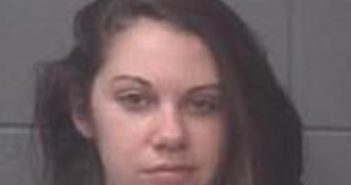 CHELSEA GRAFTON | 2017-10-06 19:39:00 Onslow County, North Carolina Booking