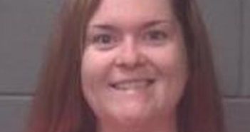 CORTNEY SMITH | 2017-10-06 21:04:00 Onslow County, North Carolina Booking