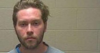 CHRISTOPHER GARVIN | 2017-10-06 20:50:00 Coffee County, Tennessee Booking