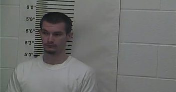 ERIC BROWN | 2017-10-08 17:06:00 Lewis County, Kentucky Booking